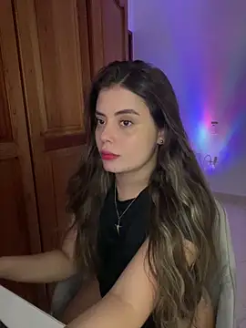 Snapshot of Miss_valeriaa chatting on 8, 11, 2025 Miss valeriaa online show from 8, 11, 2025