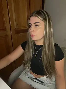 Snapshot of Miss_valeriaa chatting on 26, 11, 2025 Miss valeriaa online show from 26, 11, 2025