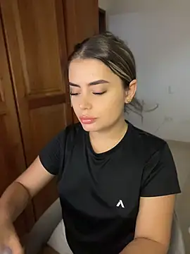 Miss valeriaa online show from 26, 4, 2026
