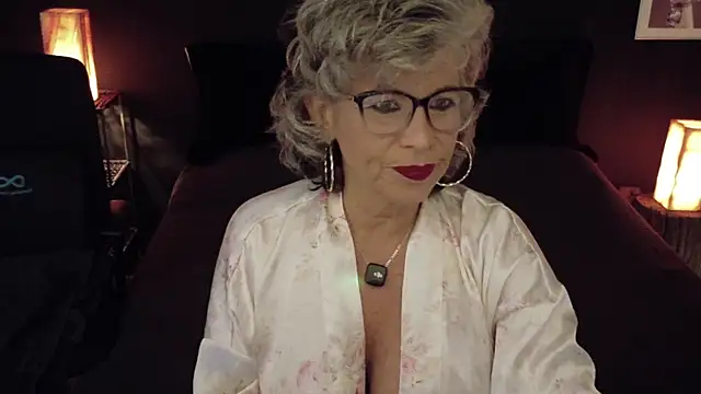 milfettefab online show from 26, 4, 2026