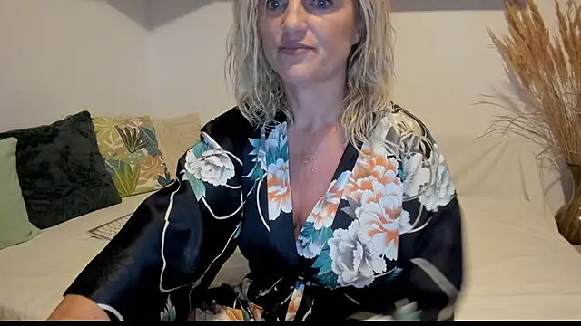 Jadore able online show from 11, 9, 2025