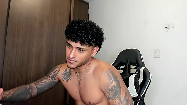 Alessandro Vanni online show from 2, 2, 2025