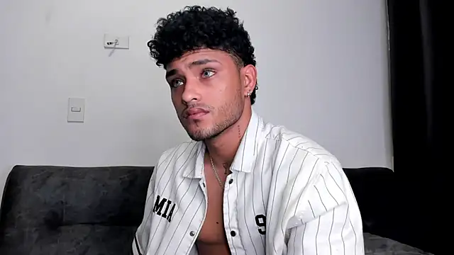 Alessandro Vanni online show from 6, 3, 2025