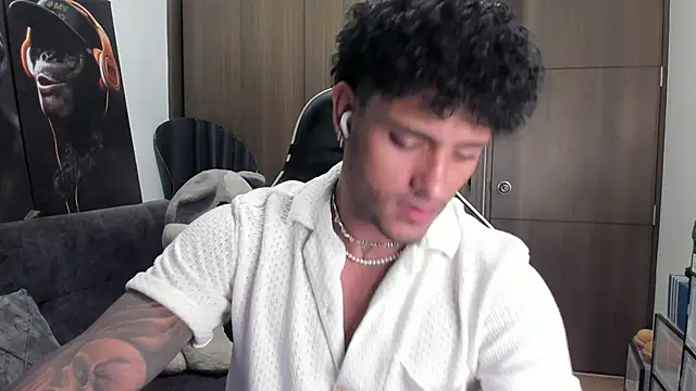 Alessandro Vanni online show from 6, 11, 2025