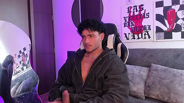 Alessandro Vanni online show from 4, 3, 2026