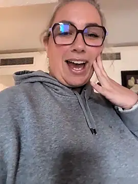 Canadian BBW online show from 5, 6, 2026