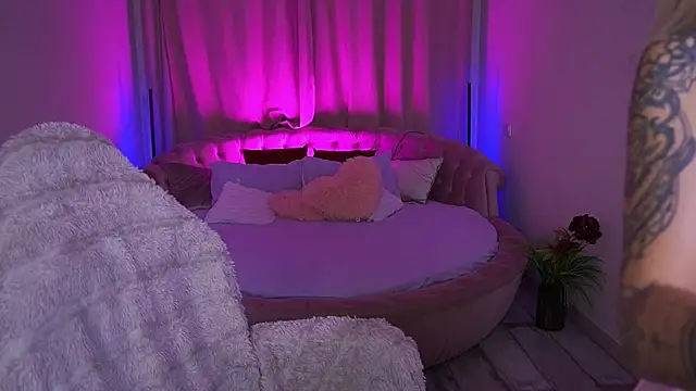 GraceCandy online show from 5, 10, 2025