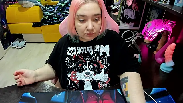 Softie Sofy online show from 26, 4, 2026