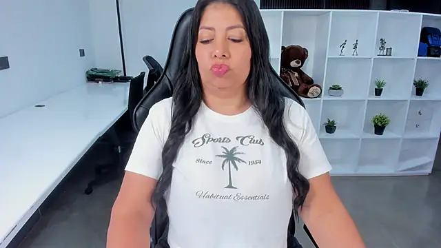 Snapshot of natural_bigboobs chatting on 29, 11, 2025 natural bigboobs online show from 29, 11, 2025