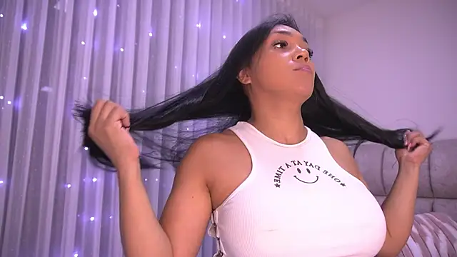 Snapshot of rousse_coup chatting on 15, 11, 2025 rousse coup online show from 15, 11, 2025