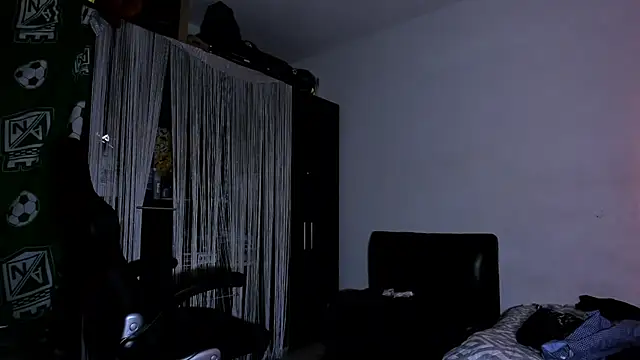 Snapshot of ares_sexxx chatting on 6, 6, 2026 ares sexxx online show from 6, 6, 2026