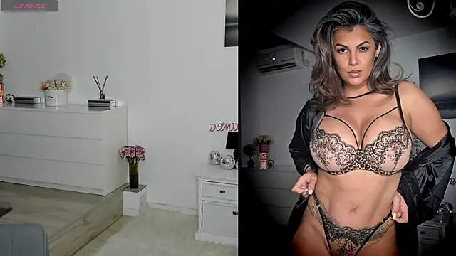 Domixdyva online show from 13, 10, 2025