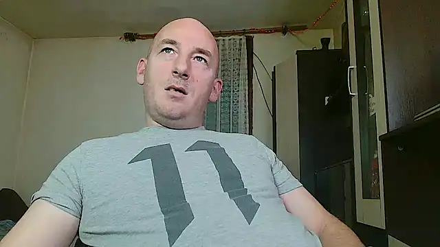 Snapshot of Johan___Barker chatting on 29, 12, 2024 Johan Barker online show from 29, 12, 2024