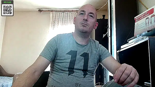 Snapshot of Johan___Barker chatting on 10, 1, 2025 Johan Barker online show from 10, 1, 2025