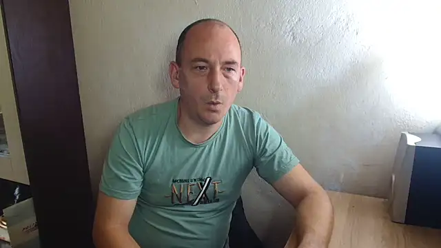 Snapshot of Johan___Barker chatting on 7, 10, 2025 Johan Barker online show from 7, 10, 2025