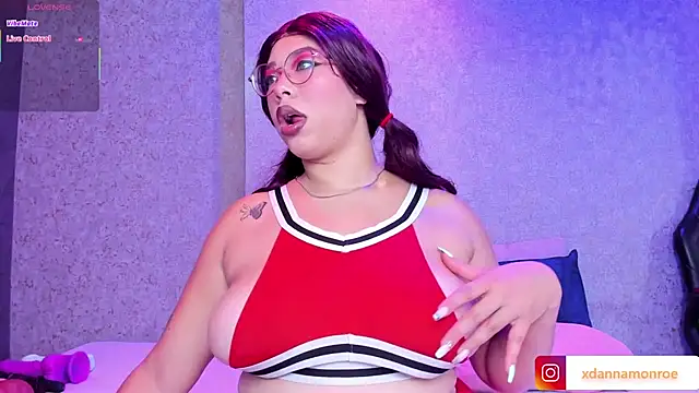 DanniaMonroee online show from 9, 10, 2025