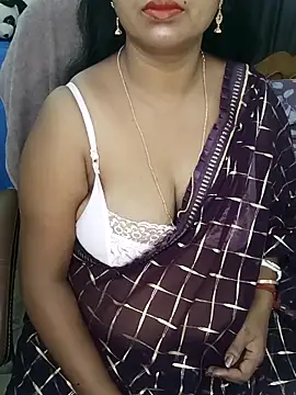 Snapshot of Anushka_21 chatting on 23, 10, 2025 Anushka 21 online show from 23, 10, 2025