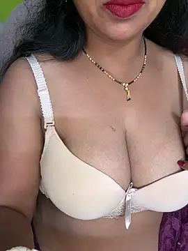 Snapshot of Anushka_21 chatting on 20, 6, 2026 Anushka 21 online show from 20, 6, 2026