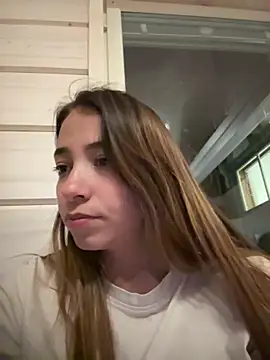 Snapshot of Hall_16 chatting on 4, 1, 2025 Hall 16 online show from 4, 1, 2025