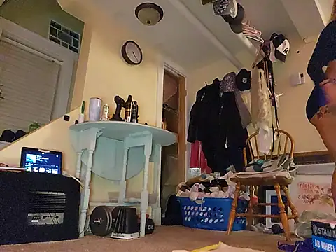 MaddisonX online show from 3, 11, 2025