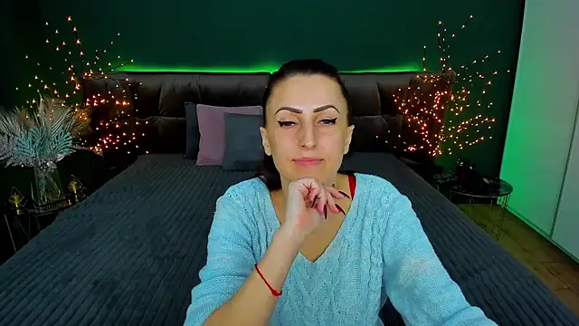 Rebecca Diamond online show from 2, 2, 2025