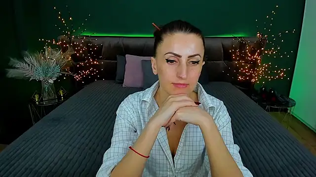 Rebecca Diamond online show from 6, 2, 2025