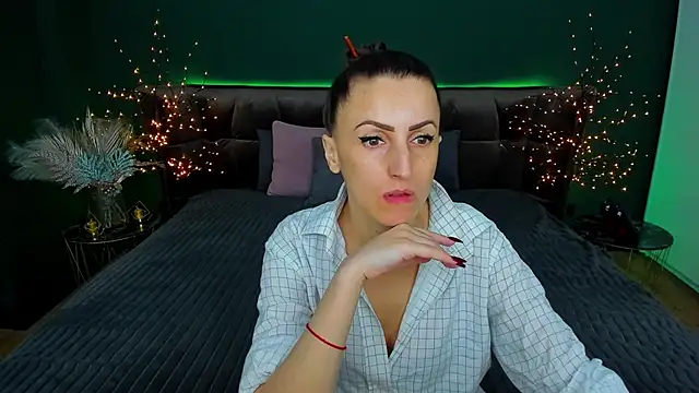 Rebecca Diamond online show from 12, 3, 2025