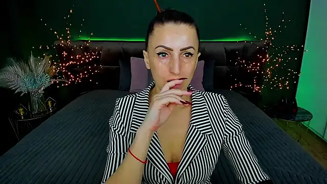 Rebecca Diamond online show from 16, 3, 2025