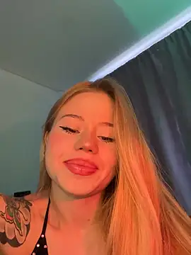 Snapshot of curchez_ chatting on 31, 12, 2024 curchez online show from 31, 12, 2024