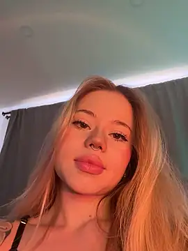 Snapshot of curchez_ chatting on 18, 1, 2025 curchez online show from 18, 1, 2025