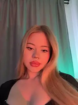 Snapshot of curchez_ chatting on 6, 2, 2025 curchez online show from 6, 2, 2025