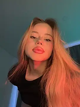 Snapshot of curchez_ chatting on 12, 2, 2025 curchez online show from 12, 2, 2025