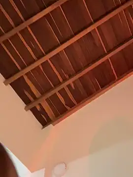 Snapshot of curchez_ chatting on 5, 3, 2025 curchez online show from 5, 3, 2025