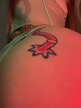 Snapshot of curchez_ chatting on 6, 3, 2025 curchez online show from 6, 3, 2025