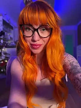 Pia July  online show from 15, 1, 2025