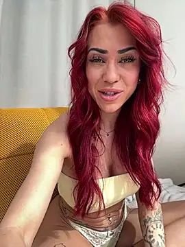 Pia July  online show from 5, 4, 2026