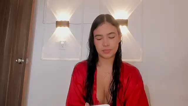 Hanna Risso online show from 22, 4, 2026