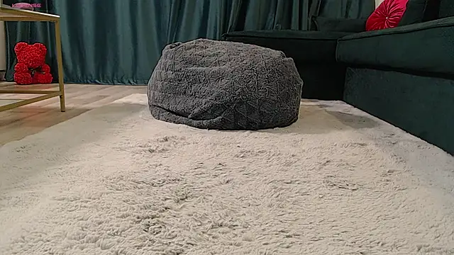 natasha-bigas online show from 4, 11, 2025