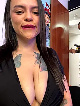 Snapshot of linaresjessyca chatting on 13, 11, 2025 linaresjessyca online show from 13, 11, 2025