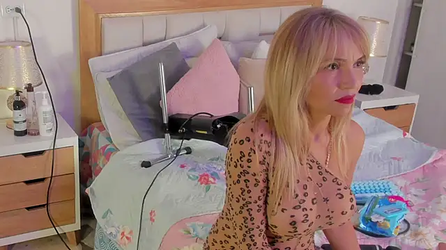 elena mature online show from 15, 9, 2025