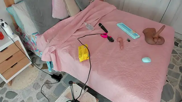 elena mature online show from 21, 10, 2025