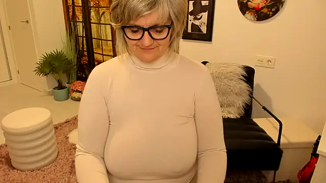 Milf-Ella online show from 3, 3, 2025