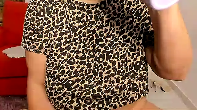 Milf-Ella online show from 1, 10, 2025