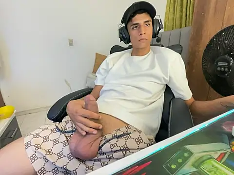 Max TheHorseDick online show from 2, 1, 2025