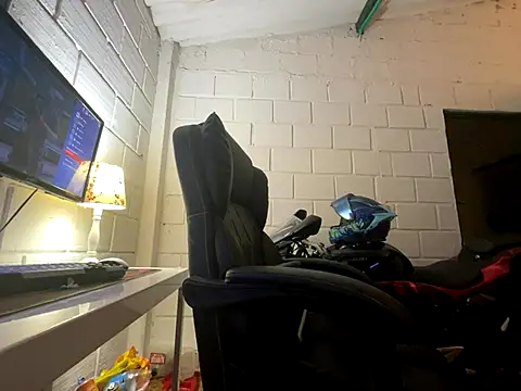 Max TheHorseDick online show from 16, 9, 2025