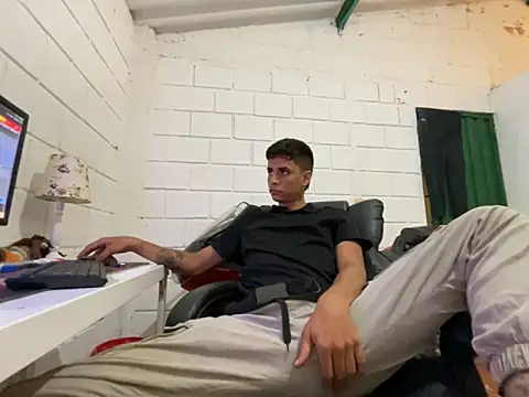 Max TheHorseDick online show from 3, 10, 2025