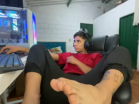 Max TheHorseDick online show from 6, 4, 2026