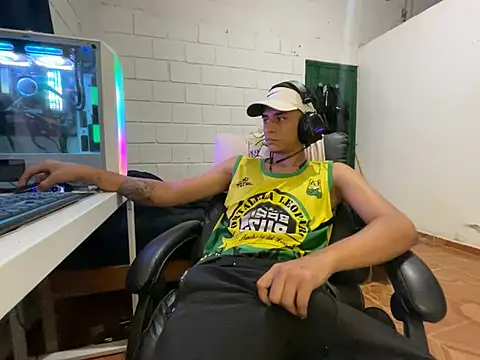 Max TheHorseDick online show from 21, 4, 2026