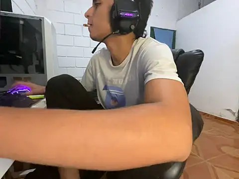 Max TheHorseDick online show from 23, 4, 2026