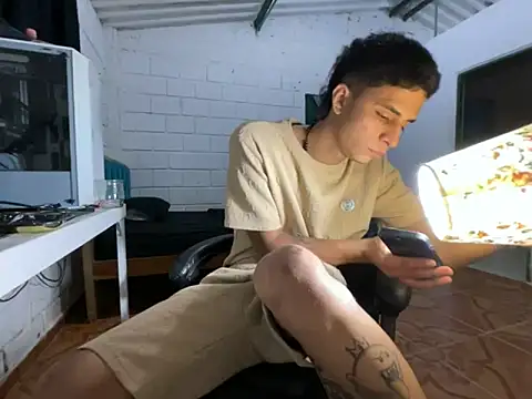 Max TheHorseDick online show from 28, 4, 2026